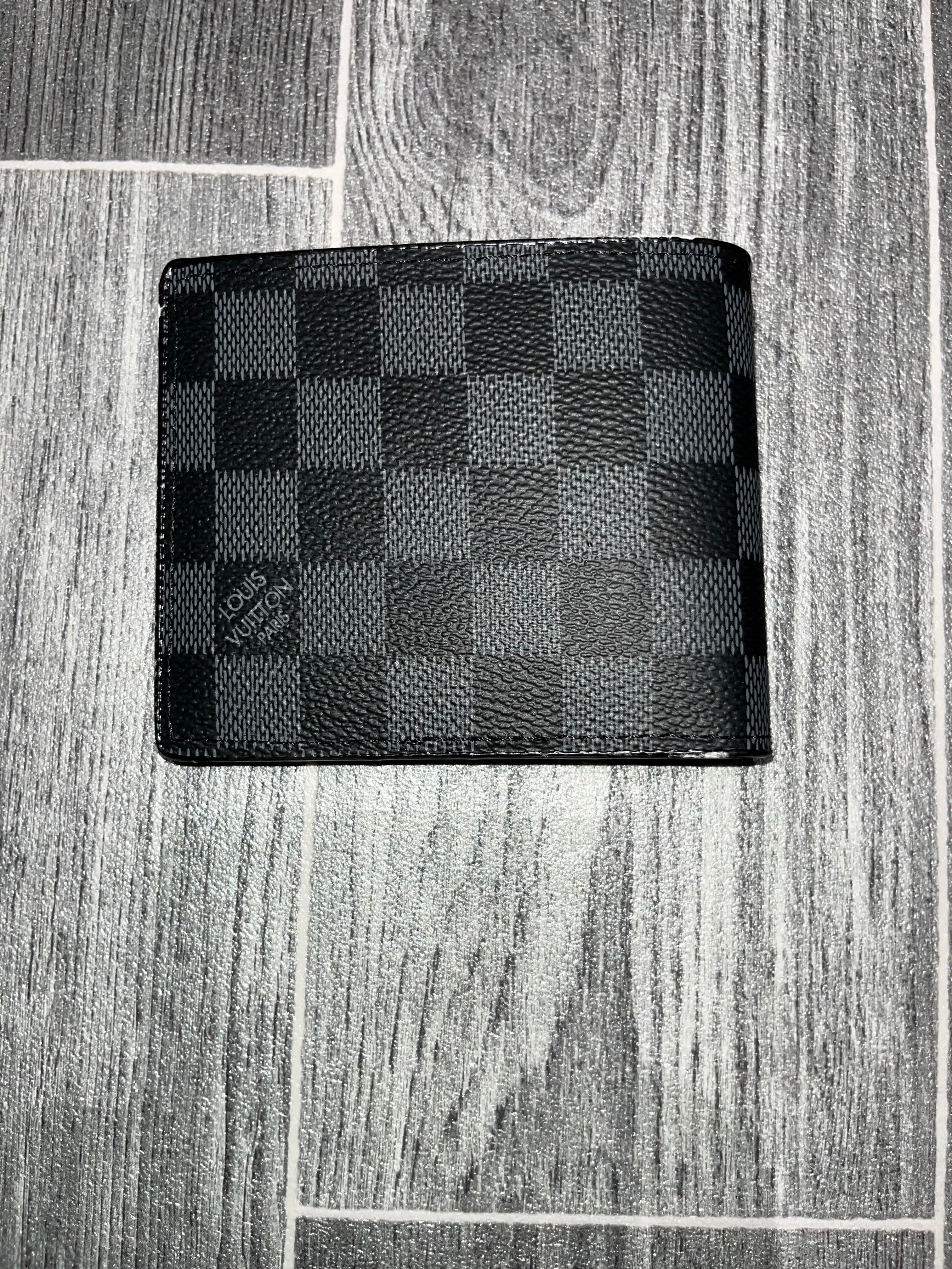 Mens LV Wallet Black Checkered