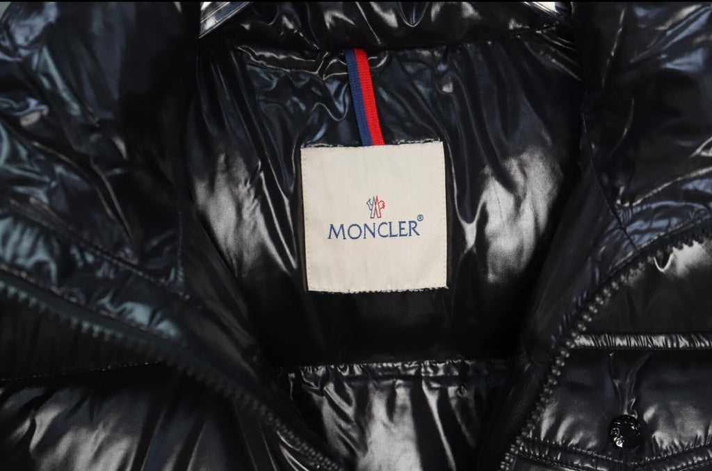 Moncler Montbeliard Hooded Short Down Jacket