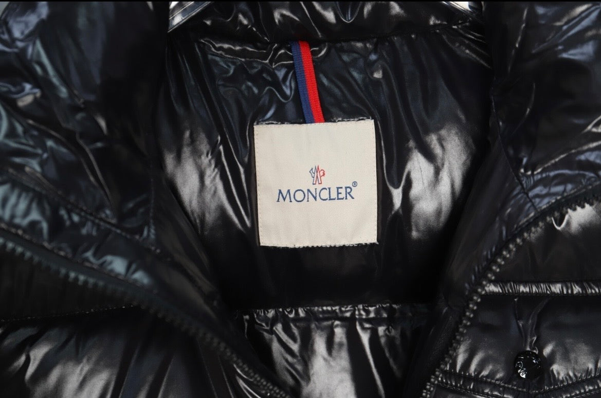 Moncler Montbeliard Hooded Short Down Jacket